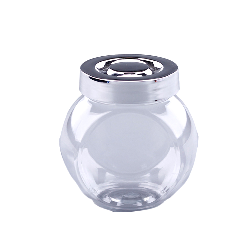 What features are typically incorporated into the design of plastic syrup bottles to prevent leakage and spills?